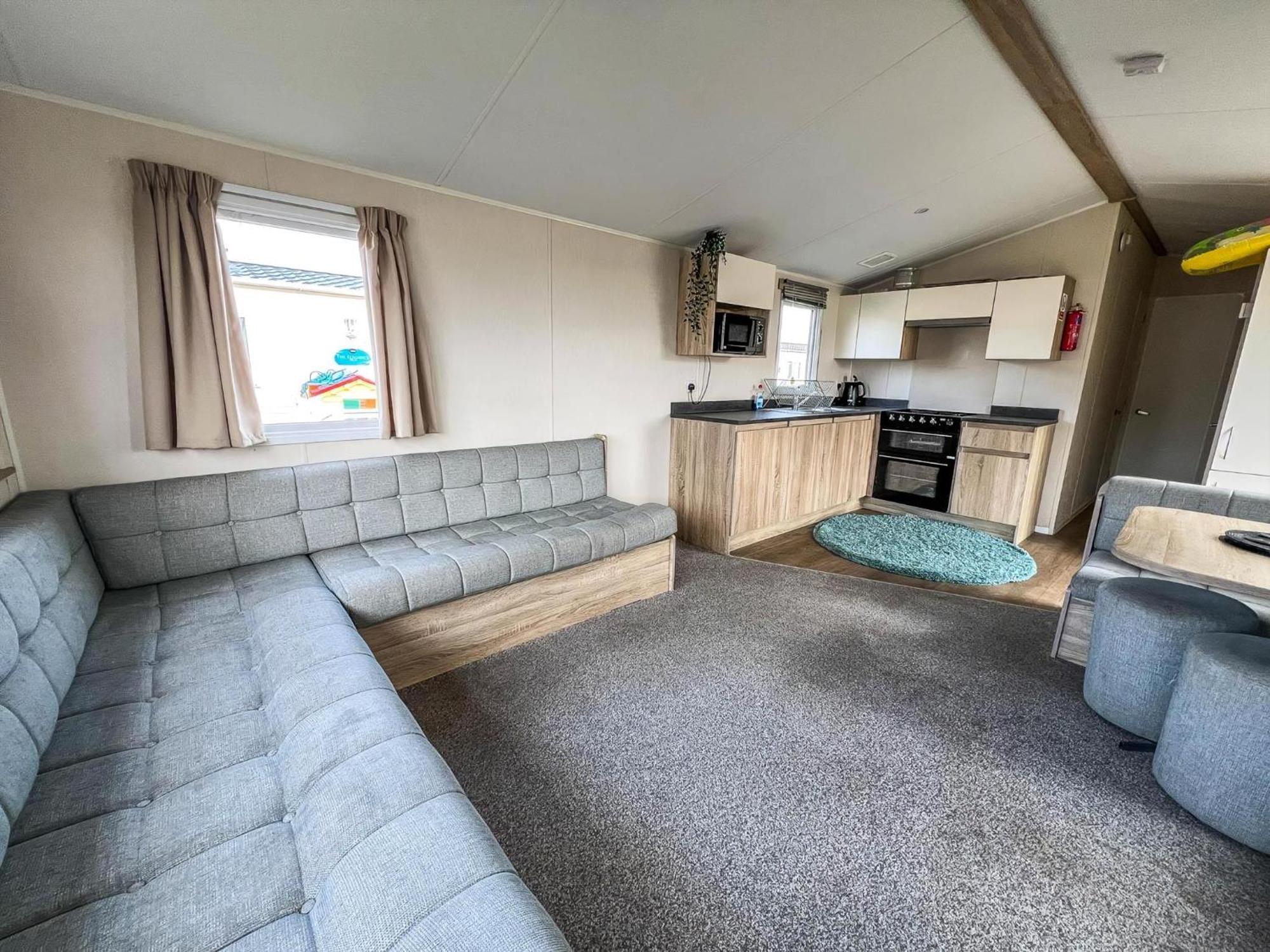 Modern 6 Berth Caravan With Wifi At St Osyth Beach In Essex Ref 28051Fv Clacton-on-Sea Exterior foto